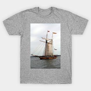 The Pride of Baltimore II - Cambridge, MD, USA T-Shirt